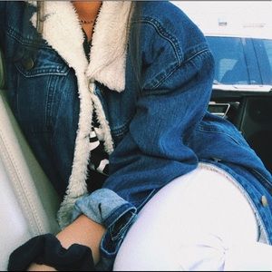 Forever 21 oversized Sherpa denim jacket!!!